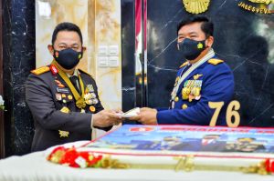 HUT TNI ke-76 Tahun, Kapolri : Sinergitas TNI/Polri Mutlak