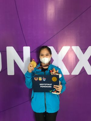 Atlet Angkat Besi Tambah Medali Emas Keempat Untuk Jambi di Laga PON Papua