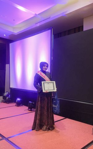 Atika Mahwu Raih Gelar Putri  Pesona Nusantara Favorit 2021 