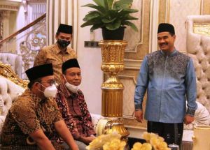 Idealisme SAH Dalam Dunia Politik: Membawa Kebaikan Bagi Masyarakat