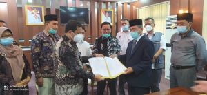 Pemkab Merangin Hibahkan Tanah dan Bangunan ke KPU,  Mashuri: Segera Dibangun Gedung Baru