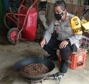 Kapolres Merangin Gonseng Kopi Jangkat
