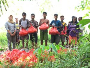 Dinginkan Situasi di Wilayah Air Hitam Sarolangun, Polda Jambi Jajaran Berbaur ke Warga SAD