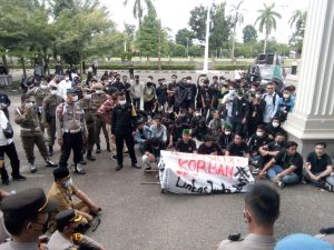 Sekda Dihadapan Keranda Mayat, Belasungkawa HMI Atas Meninggalnya Kader Terlindas Truk Batubara