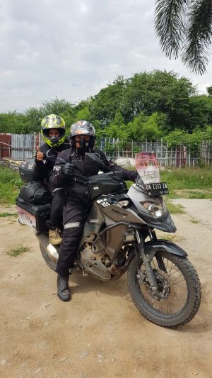 Touring Dua Sejoli Bersepeda Motor Keliling Indonesia Tebar Perdamaian