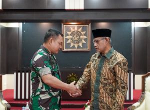 Kasad Kunker Ke Akmil, Tokoh Agama dan Tokoh Karismatik Nasional