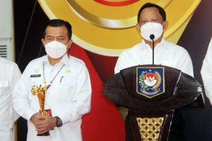 Sangat Inovatif, Al Haris Terima Penganugerahan IGA 2021 dari Mendagri RI