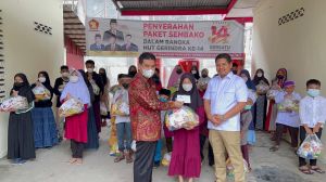 Kunjungan Aspirasi ke 3, SAH Tebar Bantuan Sembako Meriahkan HUT Partai Gerindra