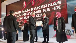 Komjen Pol Boy Rafli Lantik Asad Isma Jadi Ketua FKPT Jambi