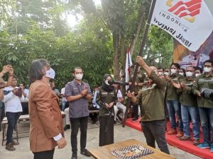 Diketuai Cecep Suryana, Sekjen FPTI Lantik Pengprov FPTI Jambi