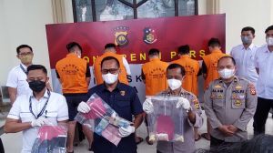 Ditreskrimsus Polda Jambi Tangkap 5 Pelaku Transaksi Emas Ilegal