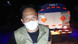 Polda Jambi Dapati 4 Mobil Tangki Transfer Minyak Solar ke Kapal Tugboat Diduga Ilegal
