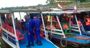 Antisipasi Laka di Objek Wisata Danau Sipin, Polda Jambi Terjunkan Kapal Rubber Boat