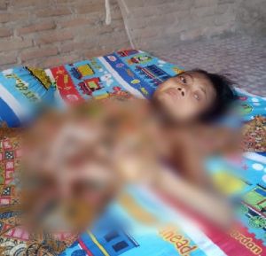 Peduli Kemanusiaan, Kapolsek Tabir Ulu Bantu Nina Yang Butuh Uluran Tangan