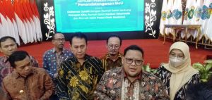 MOU 3 RS, dr Iwan Dakota ke Gubernur Jambi : Siapkan Nakes, Kalau Bisa Putra Daerah 