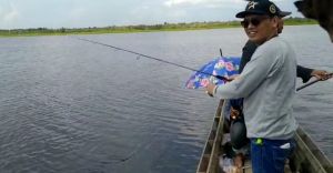 Wakil Rakyat Tulen, Mancing Ikan Saja Abun Yani Serap Aspirasi Warga