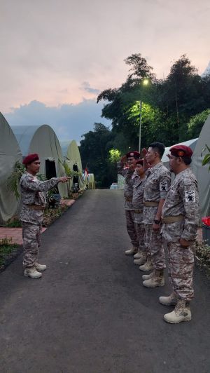 Saat Abun Yani Jadi Komandan Peleton Diklat DPRD Gerindra Hambalang   