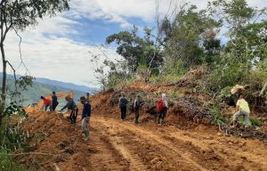 TMMD ke 114, Kodim 0417/Kerinci Gotong Royong Bersama Warga Desa Sulak Deras