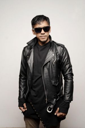 They Are Back Five Minutes, Dengan Bassist Drie Warnanta Cucu dari Mantan Gubernur Jambi Abdul Manap