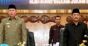 Ketua DPRD Pimpin Paripurna Penyampaian Pandangan Umum Fraksi Terhadap Raperda