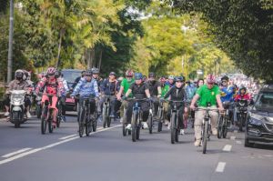 Jember Bersepeda Ciptakan Langit Biru dan Kendalikan Inflasi