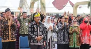 Ketua Dekranasda Provinsi Jambi Bangga Pemkab dan Dekranasda Tanjabbar Lestarikan Batik