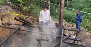 Gunakan Alat Multigas Detector, Tim Gabungan Polda Jambi Cek Semburan Minyak Ilegal di KM 51