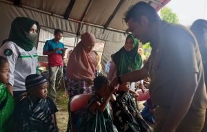 Khitanan Massal di Pembukaan TMMD, Warga: Alhamdulillah Kami Terbantu