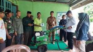 Bukti Perjuangan, Setelah Bibit Ikan, Ivan Wirata Juga Serahkan Bantuan Alsintan 
