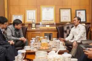 Terima Dubes Singapura, Edi Purwanto Diskusikan Karhutla, Merit Sistem dan Potensi Wisata Jambi