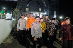 Kapolda Jambi hingga Ketua DPRD Pantau Malam Natal di Beberapa Gereja