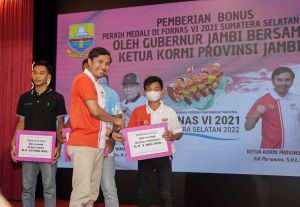 Berikan Bonus Atlet KORMI, Edi Purwanto: Apresiasi Pemerintah Untuk Yang Mengharumkan Nama Jambi