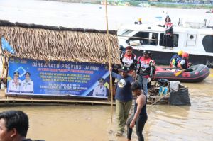Al Haris Sambut Kedatangan Tim Milir Berakit di Tanggo Rajo 