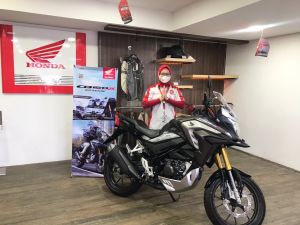 New CB150X dengan Warna Terbaru Bertabur Promo Spesial