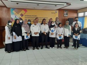 Munawar Serahkan Surat Tugas Pokja Penyederhanaan Birokrasi di Lingkup Perwakilan BKKBN Jambi