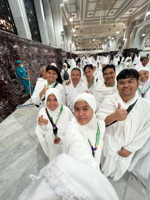Ibadah Umroh, SAH Kejar 2 Kali Sholat Jumat di Tanah Suci