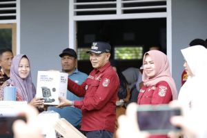 Tekan Stunting di Tebo, Aspan Beri Bantuan Alkes : Kader Posyandu Akan Digaji Tiap Bulan 