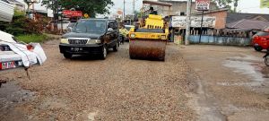 Sigap, Alkal PUPR Provinsi Jambi Langsung Gilas Jalan Berlobang di Buluran 