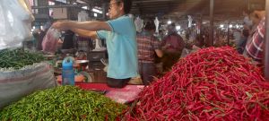 Kurangnya Pasokan, Harga Komoditi Cabai Kembali Naik di Pasar 
