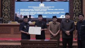 Tok! DPRD Provinsi Jambi Sahkan Ranperda RTRW