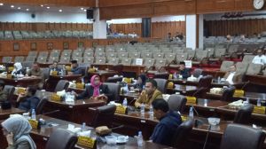 Protes Salah Penyebutan Nama Fraksi, Satu Orang Anggota Fraksi PKS Walkout Dari Rapurna
