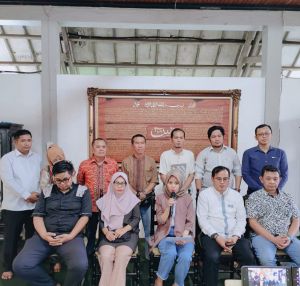 Tak Miliki Legal Standing, YPJ Minta Kemendikti Segera  Tarik Prof. Heri  Dari Unbari