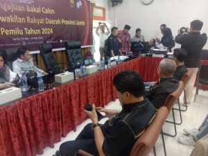 Pendaftar Pertama, Berkas Partai Ummat Dikembalikan