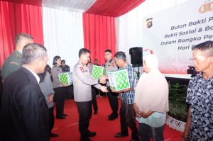 Sambut HUT Bhayangkara ke-77, Polda Jambi Berikan Bantuan Sumur Bor Gratis dan Sembako