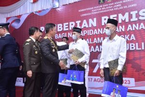 Kapolda Jambi Hadiri Pemberian Remisi Kepada Warga Binaan Lapas Kelas IIA