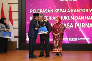 Masuki Masa Purnabakti, Pelepasan Kakanwil Kemenkumham Jambi Berlangsung Penuh Haru
