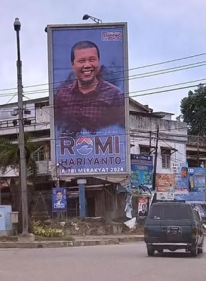 Gencar Turun ke Masyarakat, Romi Beri Bocoran Soal Pasangan di Pilgub 2024