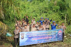 Polda Jambi Tanam 1.000 Bibit Pohon mangrove di Tanjung Jabung Timur