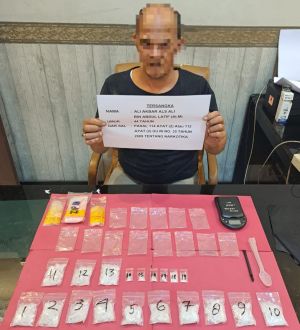13 Paket Narkotika Jenis Sabu Siap Edar Diamankan Polisi