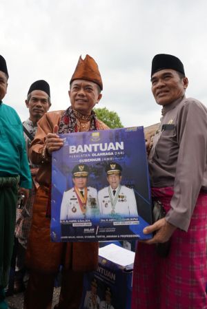 Dukung Kegiatan Positif di Setiap Desa, Al Haris Juga Beri Bantuan Olahraga 